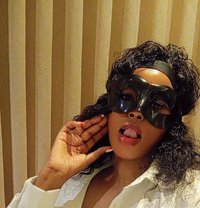 La Queen - dominatrix in Riyadh Photo 9 of 10