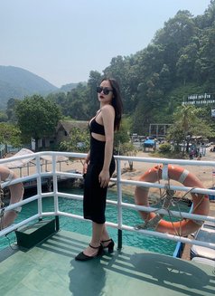 Feminine ladyboy in Abu dhabi - Acompañantes transexual in Abu Dhabi Photo 9 of 10