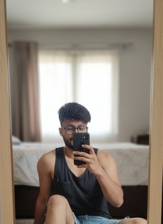 Bottom Nashik - Acompañantes masculino in Nashik Photo 3 of 3