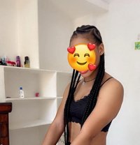 Bouncy Slim/lollipop Booty/Michaela - puta in Hyderabad