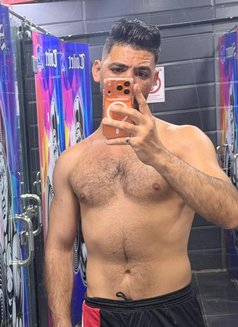 Bov - Male companion in Riyadh Photo 6 of 8