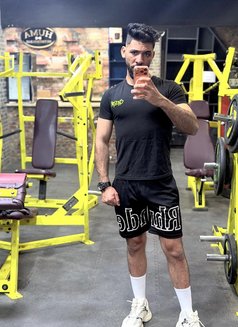 Bov - Male companion in Riyadh Photo 7 of 8