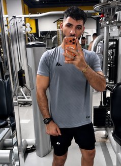 Bov - Acompañante masculino in Riyadh Photo 8 of 8