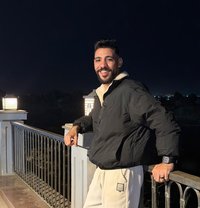 Bov - Male companion in Riyadh