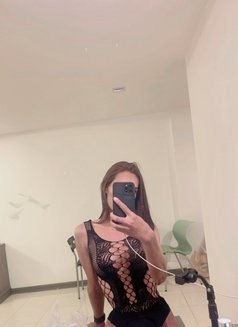 Bowy - Transsexual escort in Bangkok Photo 1 of 8