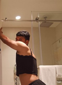 Boy 26 - Male escort in Dubai Photo 4 of 4