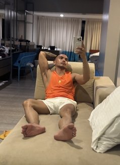 Boy in Town - Male escort in Singapore Photo 23 of 30