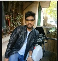 Massager & Escort for Female & Couple - Acompañantes masculino in Mumbai