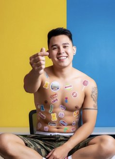 Boy Next Door Just Arrive - Male escort in Bangkok Photo 1 of 14