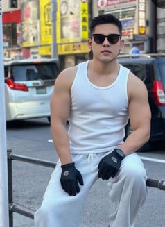 Boy Next Door Just Arrive - Male escort in Hong Kong Photo 4 of 10