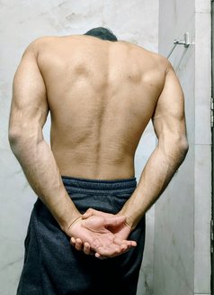 Boy Nik - Male escort in New Delhi Photo 5 of 8