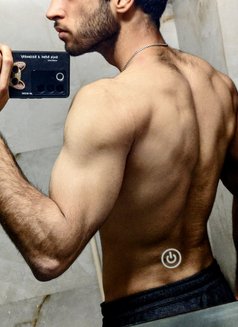 Boy Nik - Male escort in New Delhi Photo 6 of 8
