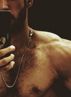 Boy Nik - Male escort in New Delhi Photo 8 of 8