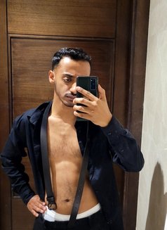 Boy - Male escort in Khobar Photo 2 of 3