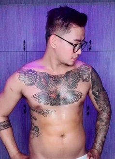 Boy Toy Kevin XL - Male escort in Manila Photo 1 of 2