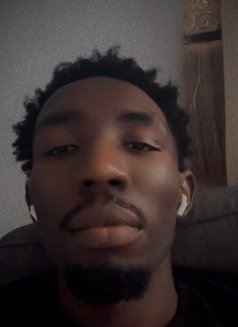 Boyfriend Experience - Male escort in Kuwait Photo 4 of 4