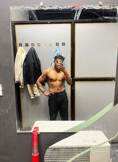 Boyyyy - Male escort in Mumbai Photo 2 of 2