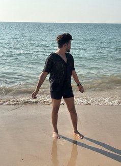 Br0wn Bear - Male escort in Indore Photo 2 of 5