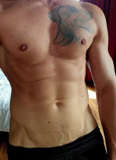 Brad - Acompañantes masculino in Bangkok Photo 3 of 3