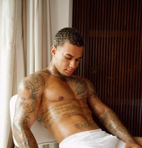 Brad Pro - Male escort in London