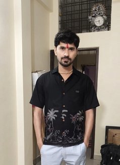 Braj - Acompañantes masculino in Indore Photo 4 of 5