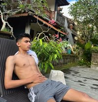 Bram Big Dick - Male escort in Bali