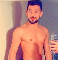 Brams Top - Acompañantes masculino in Dubai