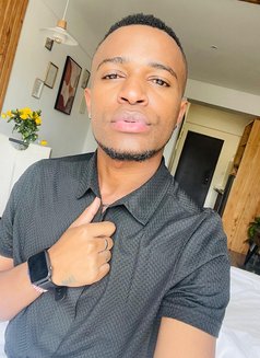 Bran - Male escort in Nairobi Photo 3 of 3