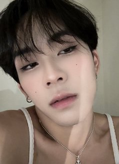 Brand Name - Transsexual escort in Doha Photo 6 of 6