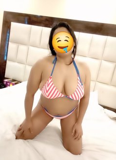 NIHARIKA 🫦BRANDED🥀 (LIVE COUPLE SHOW) - escort in New Delhi Photo 7 of 7