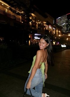 Brandy - escort in Manila Photo 5 of 7