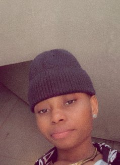 Brave4 - puta in Accra Photo 5 of 5