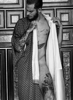 Brazilian Boy - Male escort in Phuket Photo 4 of 7