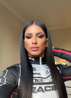 Brazilian Dominant - Transsexual escort in Dubai Photo 7 of 15