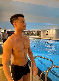 Lucca twinkbr - Male escort in Dubai Photo 13 of 20