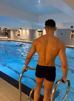 Lucca twinkbr - Male escort in Dubai Photo 16 of 20