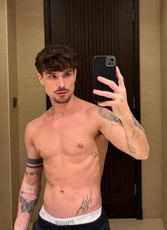 Brazilianboy - Acompañantes masculino in Dubai Photo 4 of 5