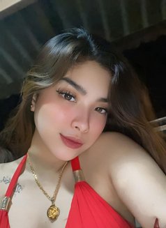 Bree - escort in Manila Photo 7 of 9