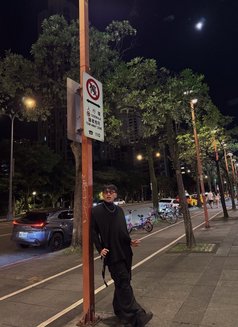 Breezy - Male companion in Taipei Photo 5 of 6