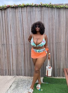 Brenda, Hot African Model - escort in Noida Photo 2 of 3