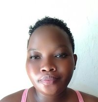 Brenda - puta in Mombasa
