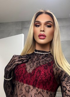 Brenda Salope - Acompañantes transexual in Dubai Photo 2 of 10