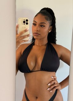 Brenda - escort in Mumbai Photo 5 of 5