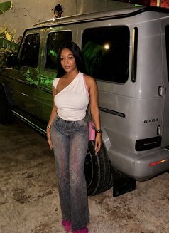 Brenda - escort in Abidjan Photo 2 of 3
