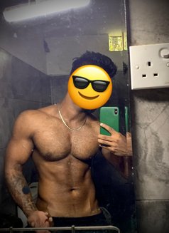 Brian big bull - Male escort in Colombo Photo 9 of 12