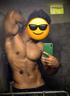 Brian big bull - Male escort in Colombo Photo 10 of 12