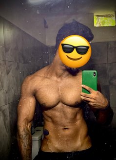 Brian big bull - Male escort in Colombo Photo 12 of 12