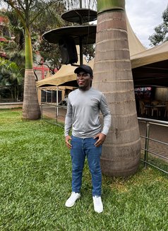 Brian - Acompañantes masculino in Nairobi Photo 2 of 3