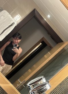 Briana - Male escort in Dubai Photo 7 of 9