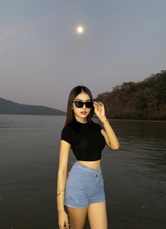 Briana Hot! - escort in Manila Photo 5 of 5